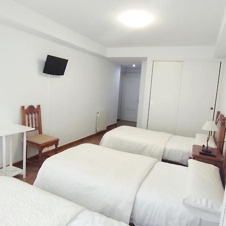 Pension Villa ** Комильяс Экстерьер фото